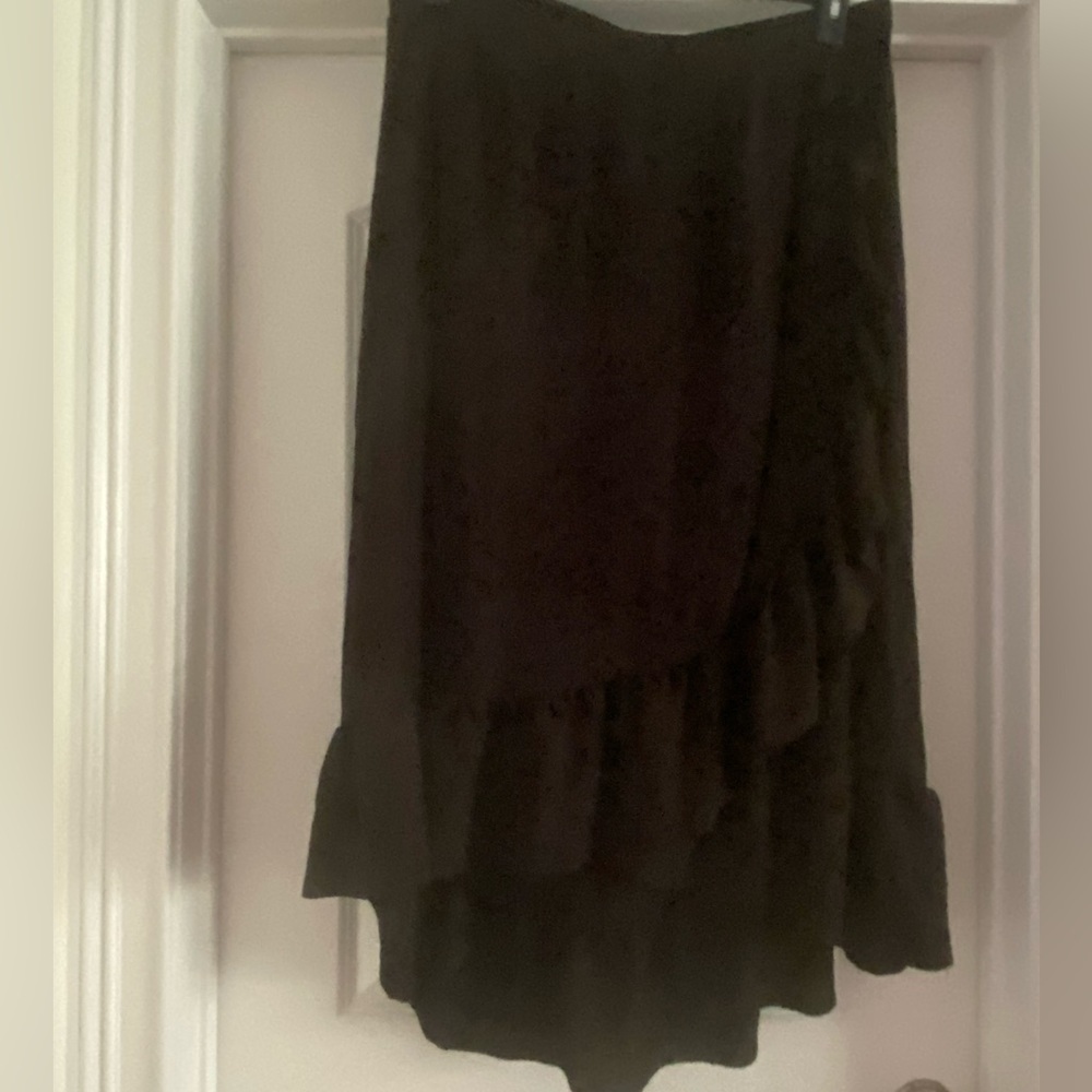 Black wrap skirt - size 1X - Picture 6 of 11